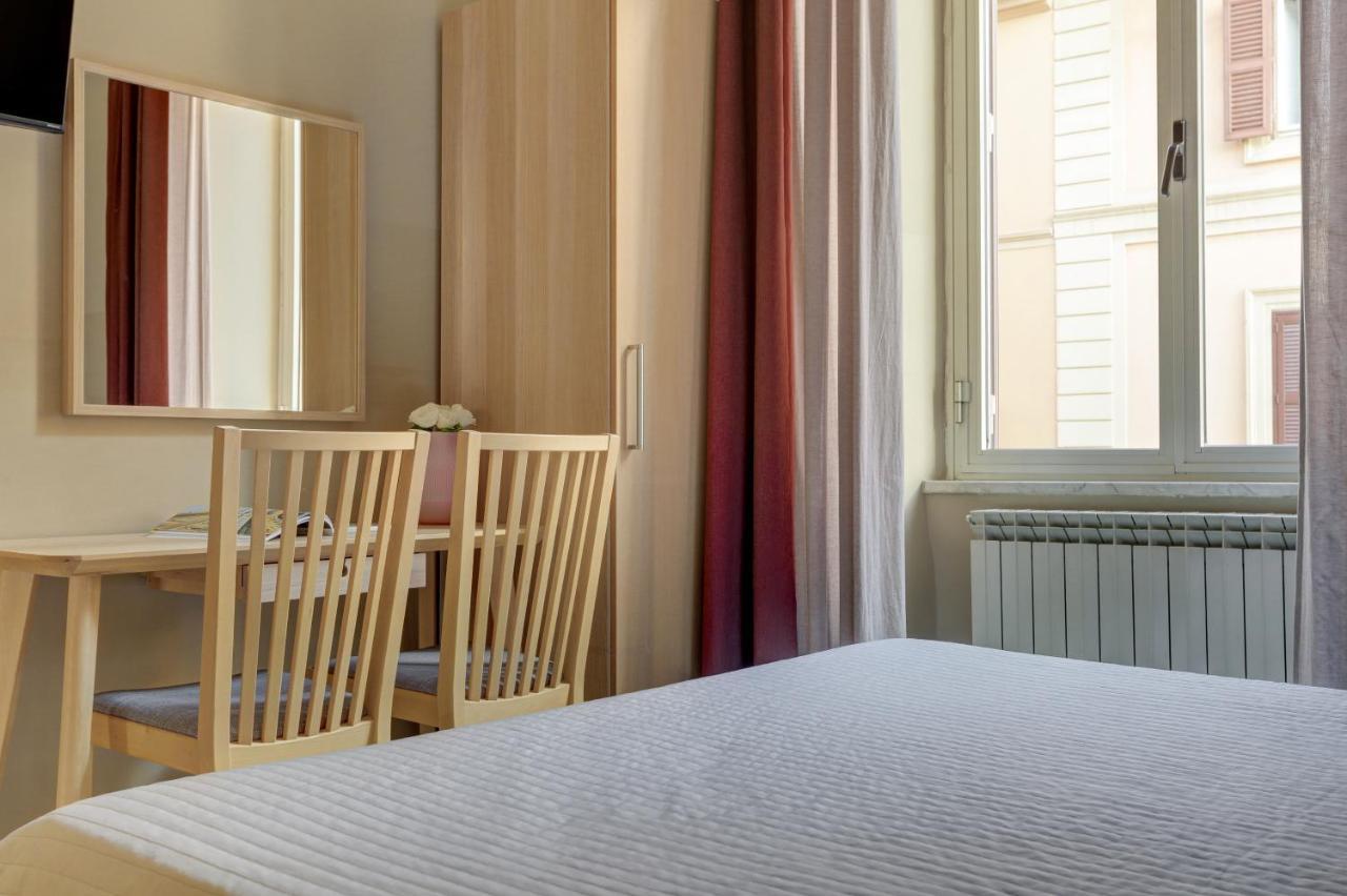 Bed and Breakfast Claudia House Roma Termini Екстер'єр фото