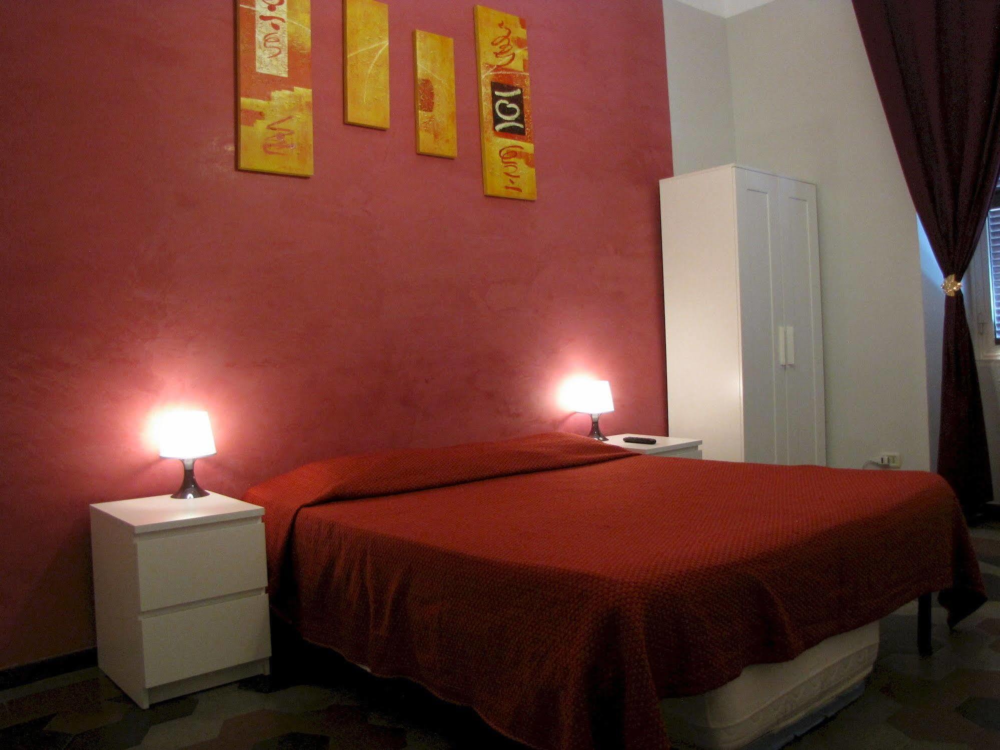 Bed and Breakfast Claudia House Roma Termini Екстер'єр фото