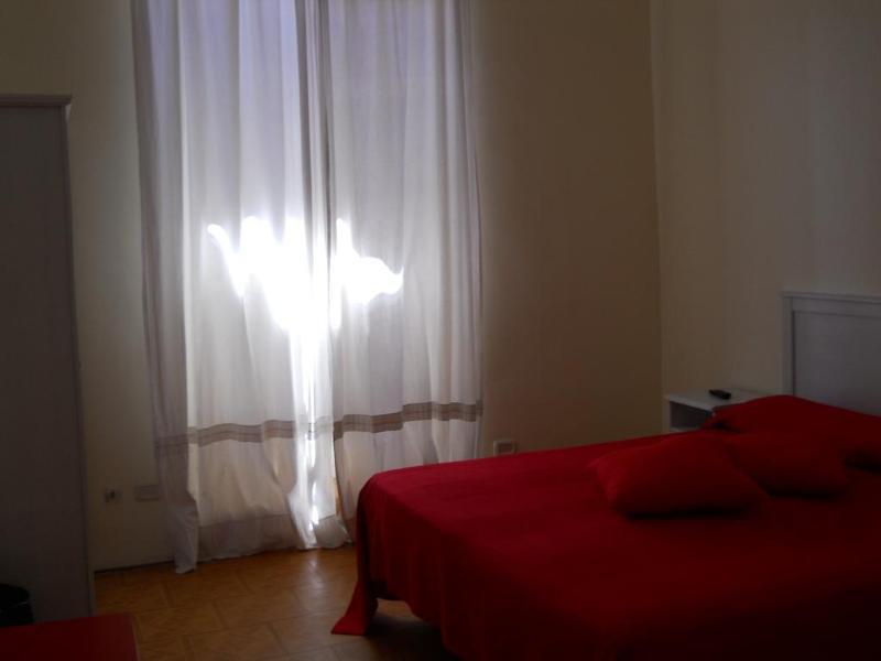 Bed and Breakfast Claudia House Roma Termini Екстер'єр фото